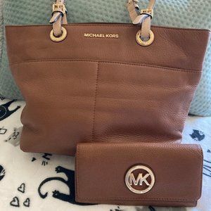Michael Kors Brown Leather Tote with matching wallet